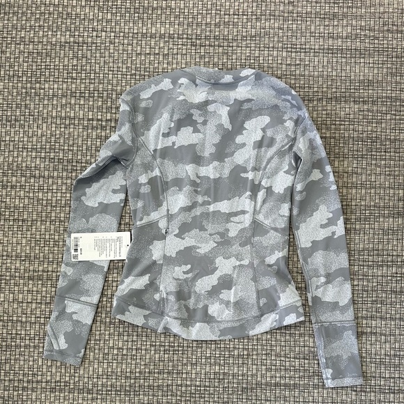 Lululemon close to crossing long sleeve *rulu size 6 - Picture 11 of 12